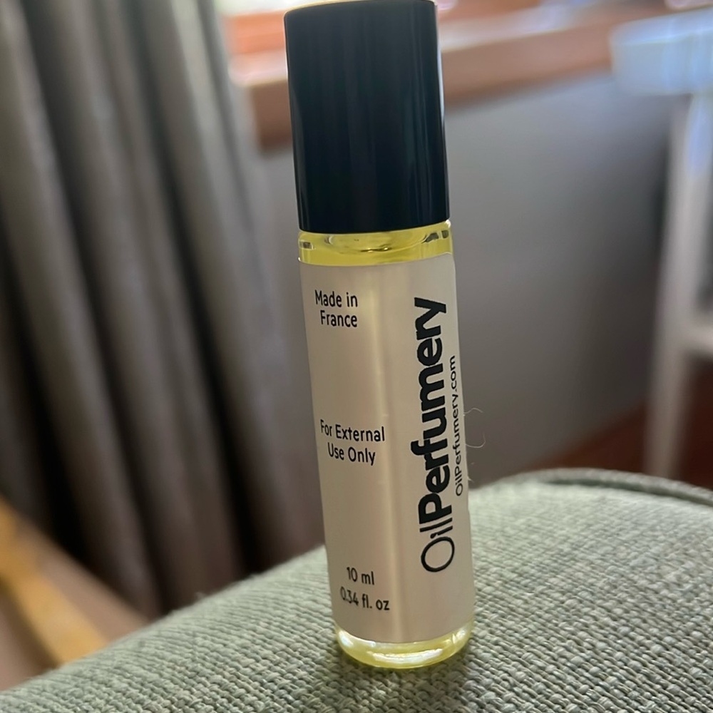 Brand 🆕 Oil Perfumery Roller Armani Code for Women